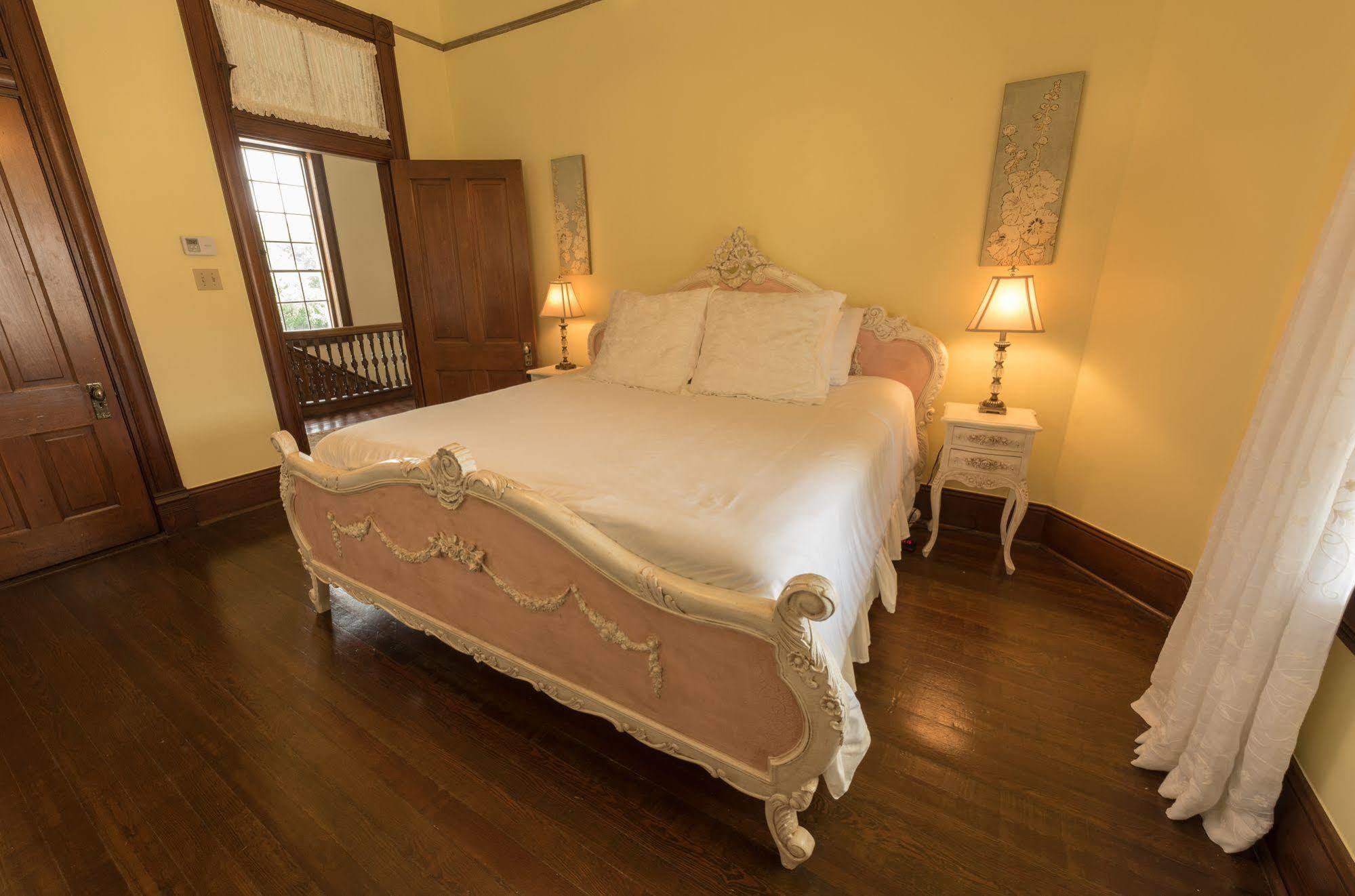 Mosheim Mansion Bed & Breakfast Сегиин Екстериор снимка
