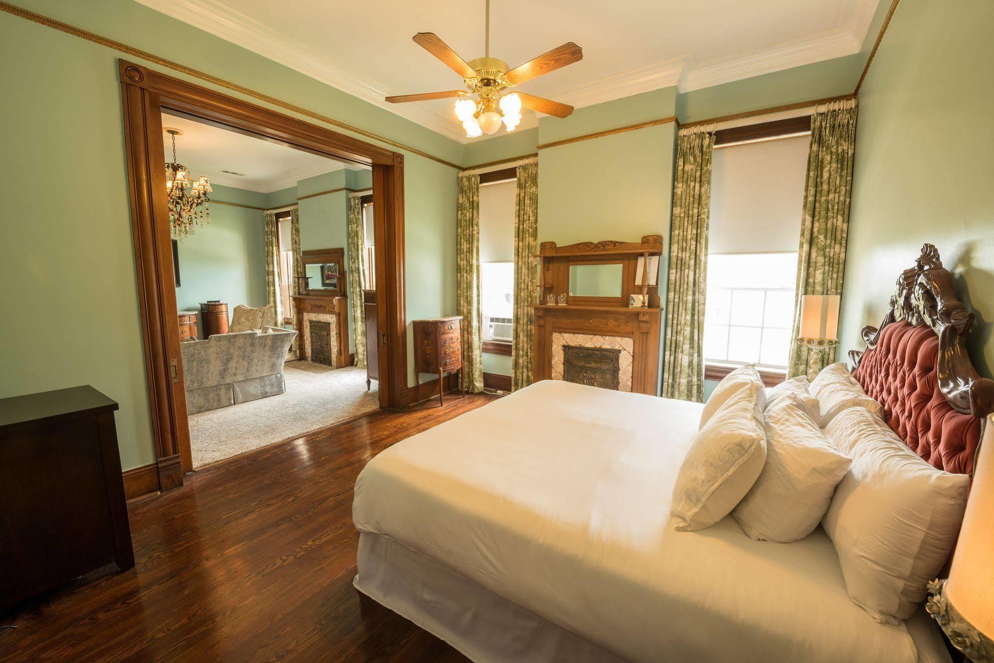 Mosheim Mansion Bed & Breakfast Сегиин Екстериор снимка
